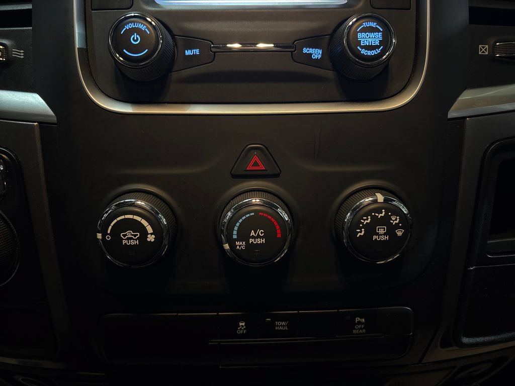 Used 2024 RAM 1500 Warlock RWD image 22