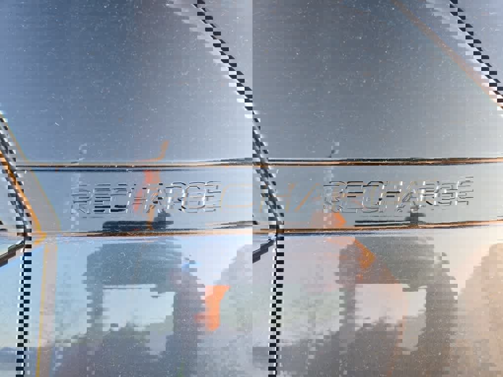 Used 2022 Volvo XC40 P8 Recharge Plus image 10