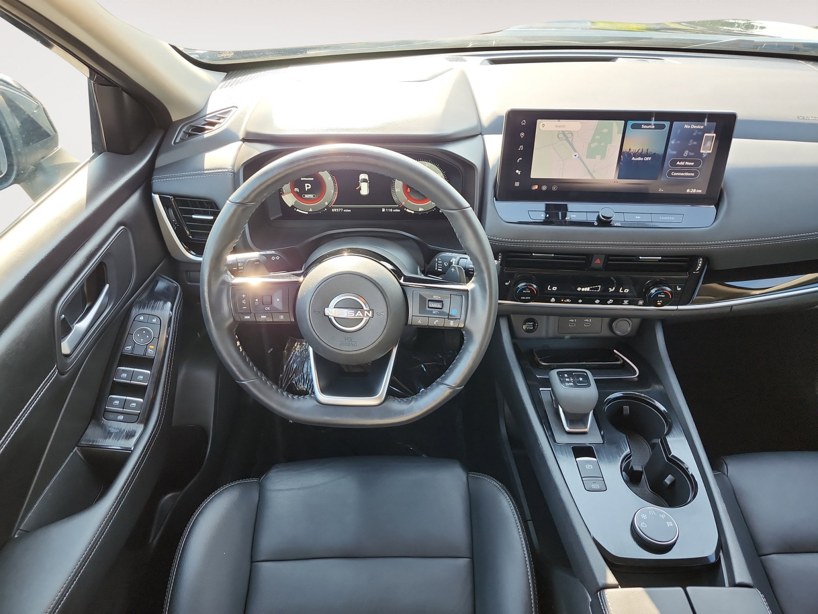 Used 2024 Nissan Rogue SL AWD/4WD image 10