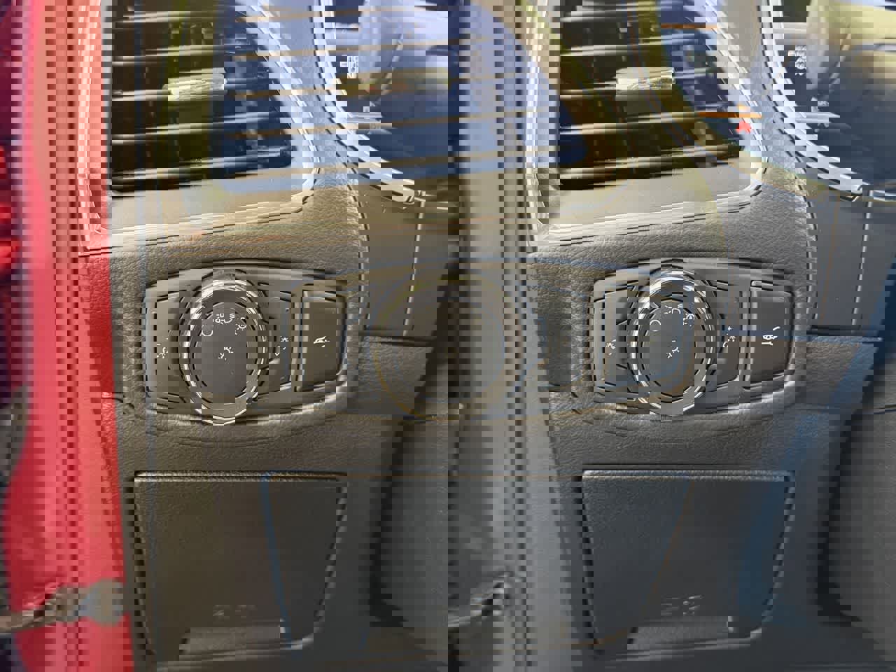 Used 2018 Ford Edge Titanium w/ Technology Package image 14