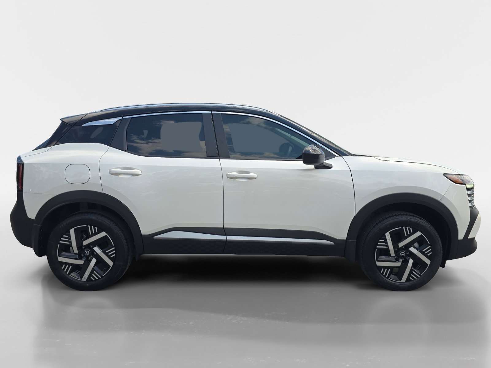 New 2026 Nissan Kicks SV FWD image 7