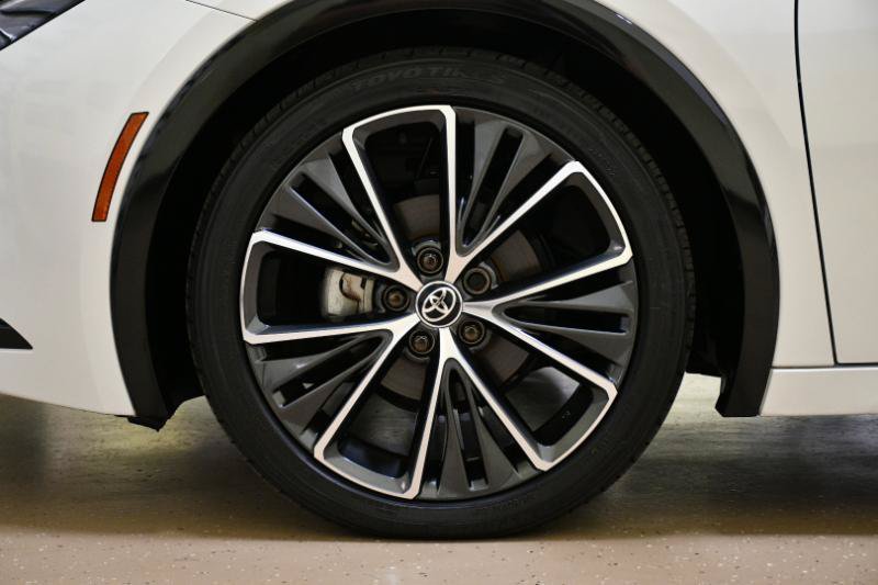 Used 2023 Toyota Prius XLE FWD image 10