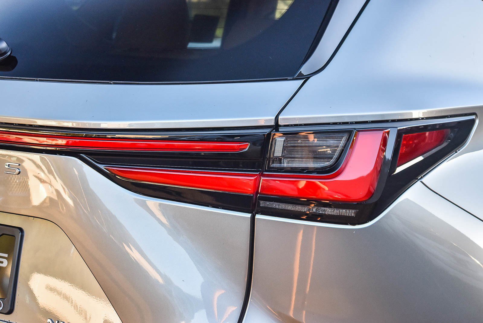 New 2026 Lexus NX 450h+ NX 450h+ Luxury image 6