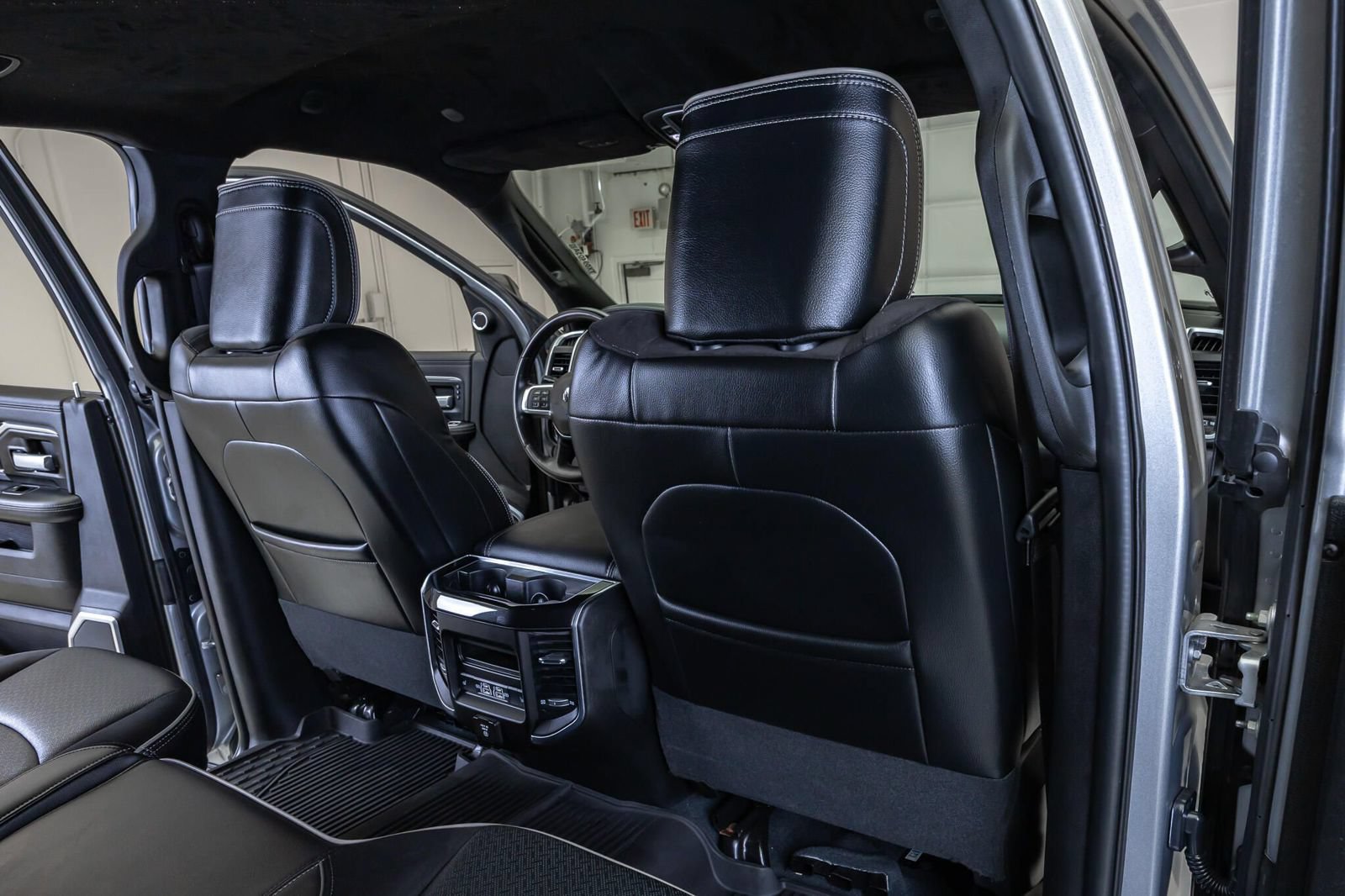 Used 2022 RAM 2500 Laramie AWD/4WD image 40