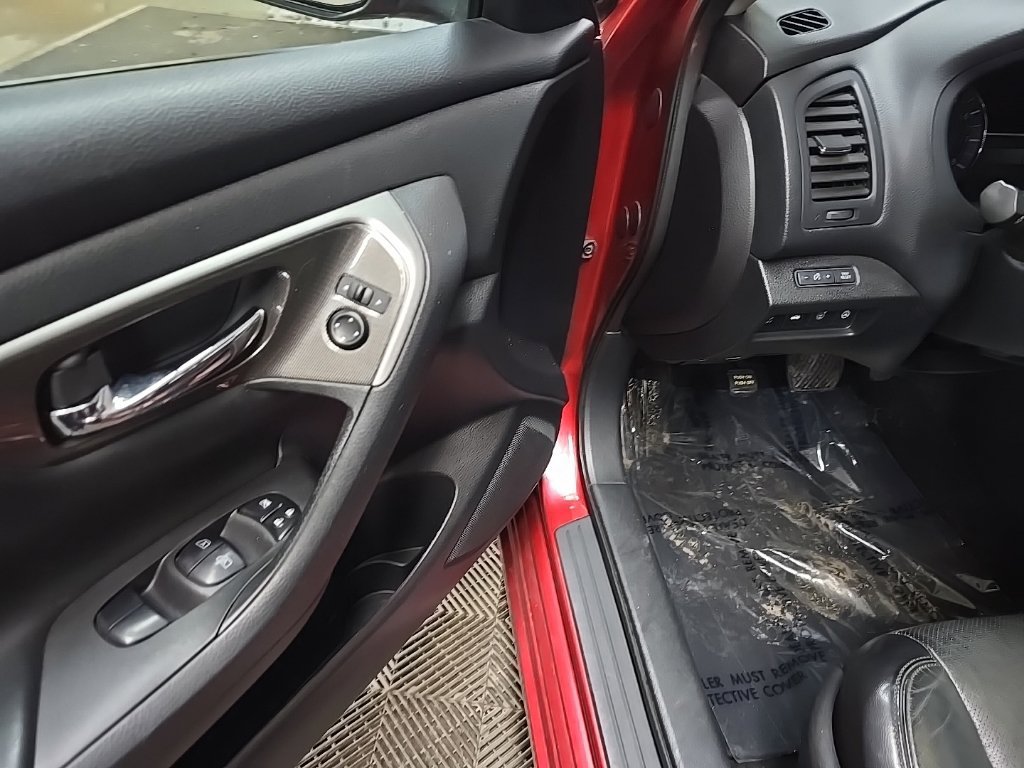 Used 2015 Nissan Altima 3.5 SL FWD image 29