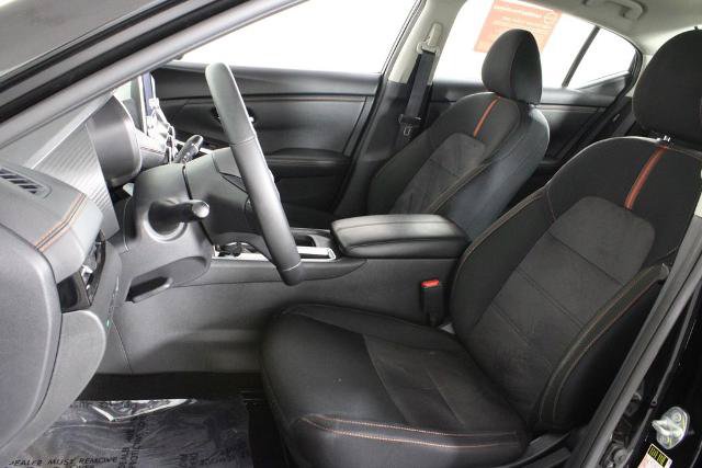 Certified 2025 Nissan Sentra SR FWD image 20