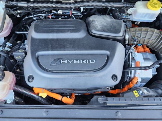 Certified 2020 Chrysler Pacifica Limited w/ Advanced Safetytec Group FWD image 34