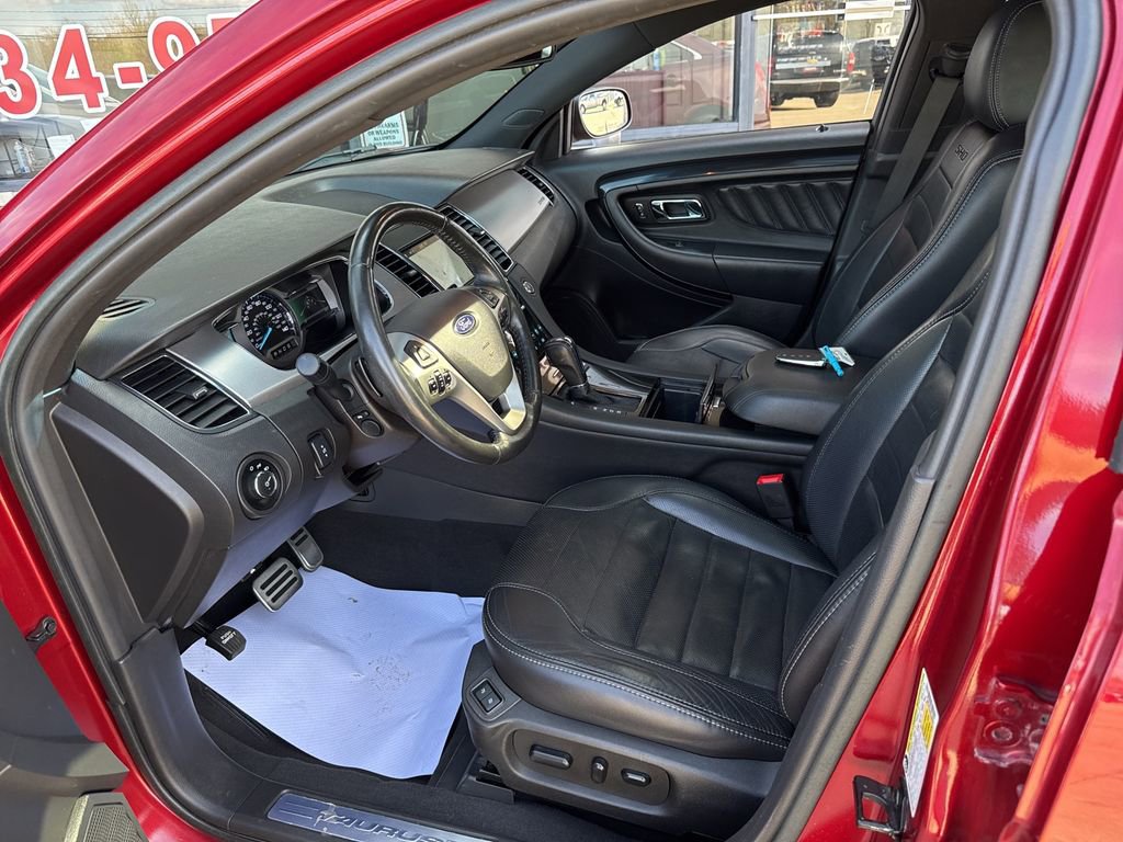 Used 2018 Ford Taurus SHO w/ Driver Assist Package AWD/4WD image 27