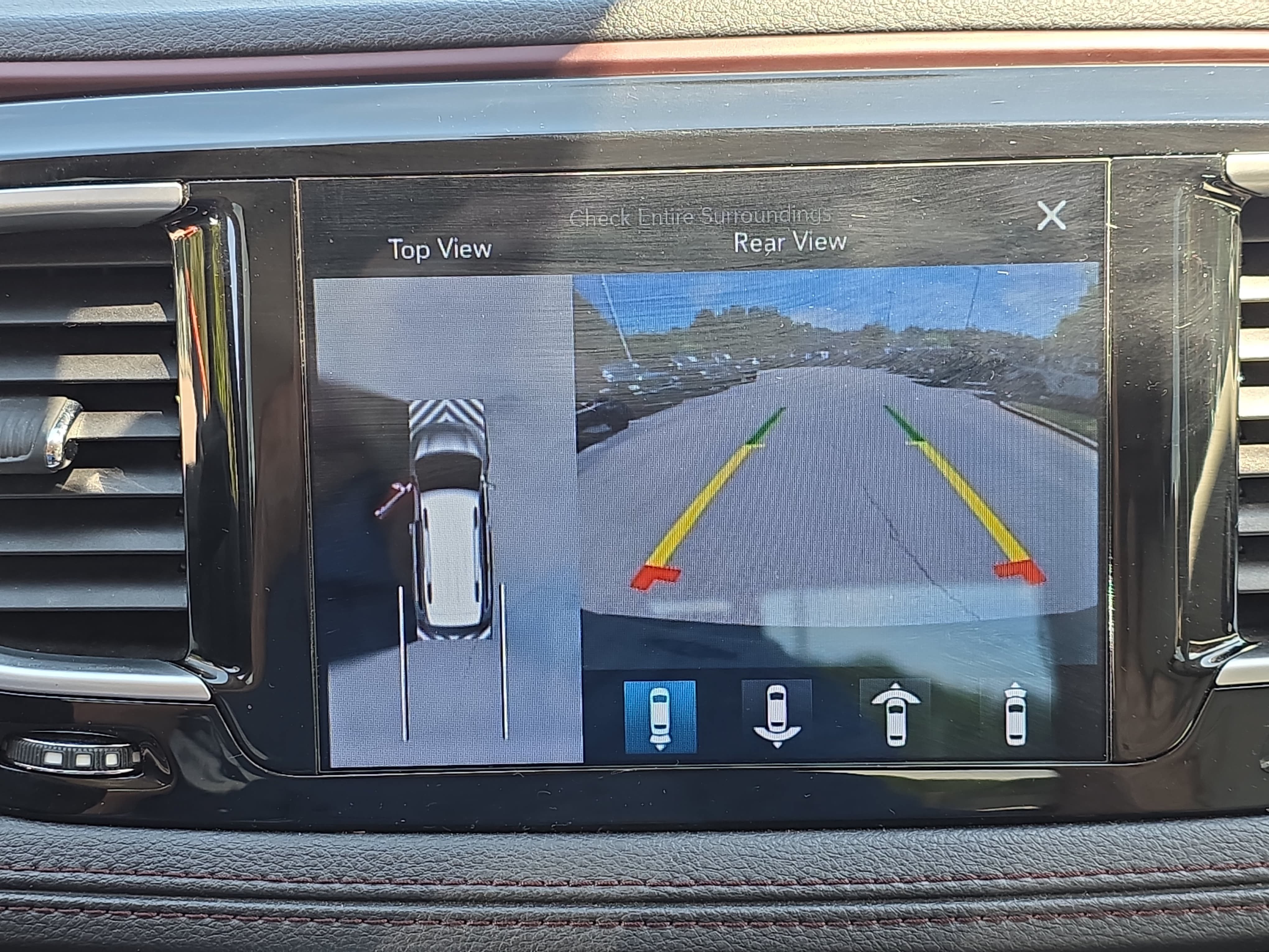 Used 2017 Chrysler Pacifica Limited FWD image 21