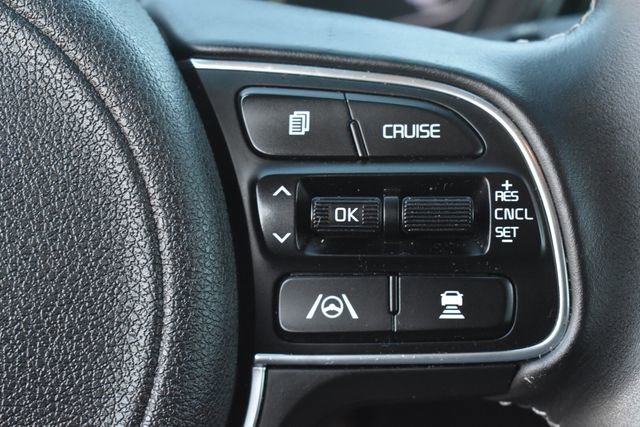 Certified 2022 Kia Niro EX image 24