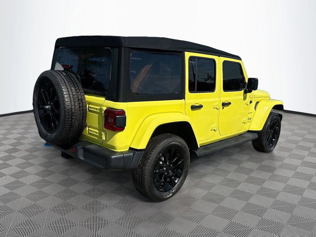 Used 2022 Jeep Wrangler Unlimited Sahara w/ Safety Group AWD/4WD image 6