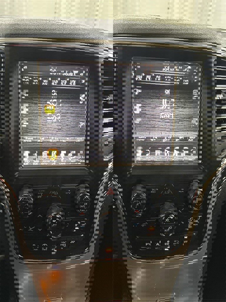 Used 2016 Jeep Grand Cherokee Limited w/ Trailer Tow Group IV image 22