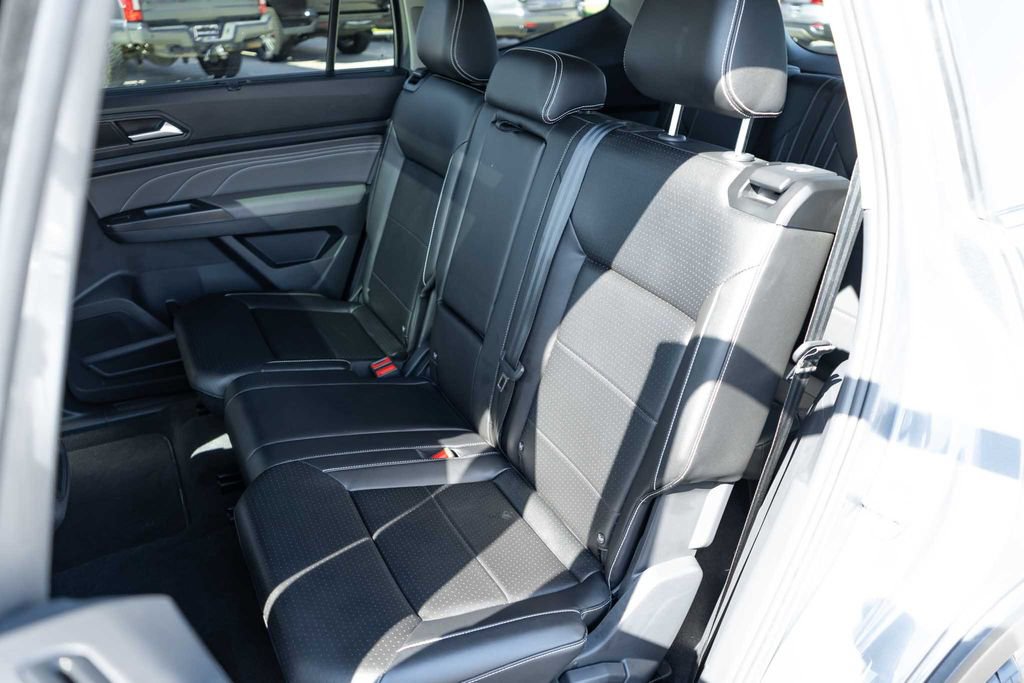 Used 2023 Volkswagen Atlas SEL image 15