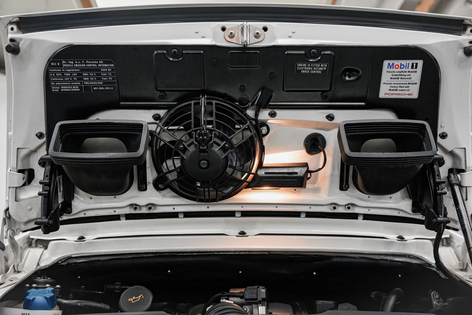 Used 2009 Porsche 911 Carrera S RWD image 40