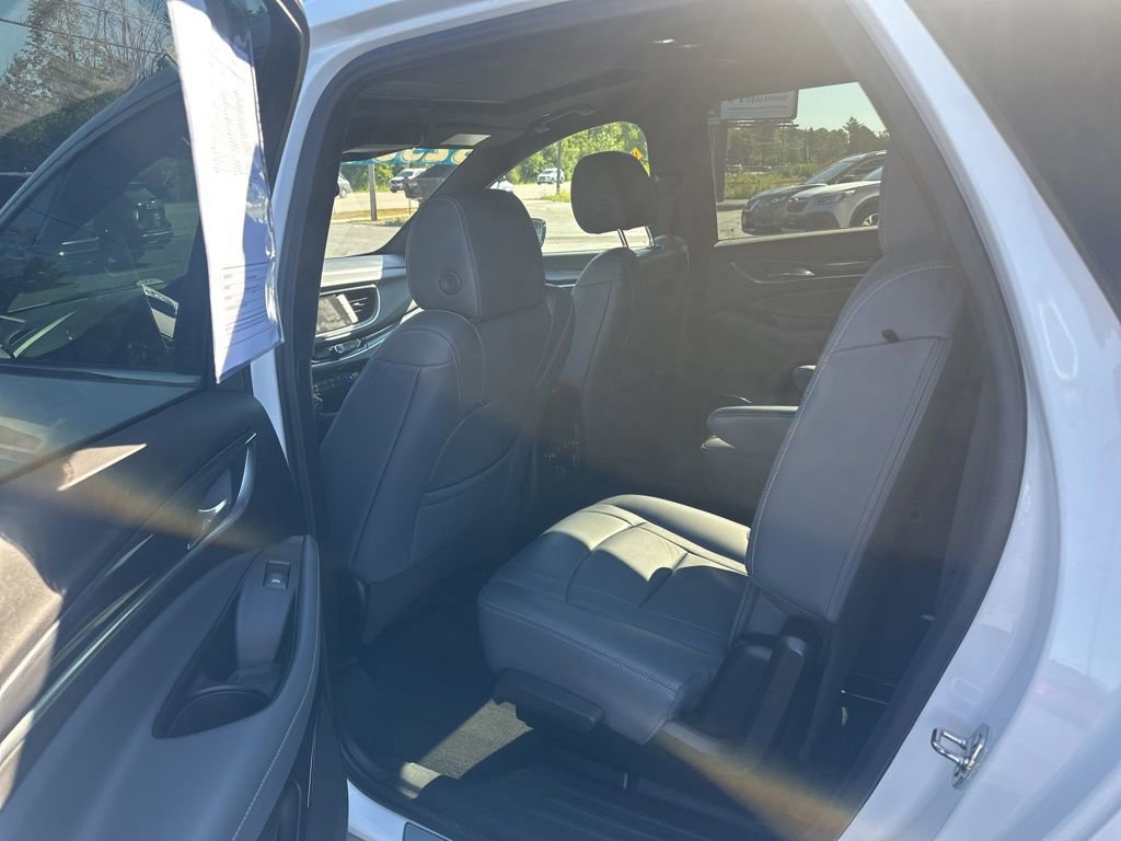 Used 2023 Buick Enclave Essence w/ Experience Buick Package image 28