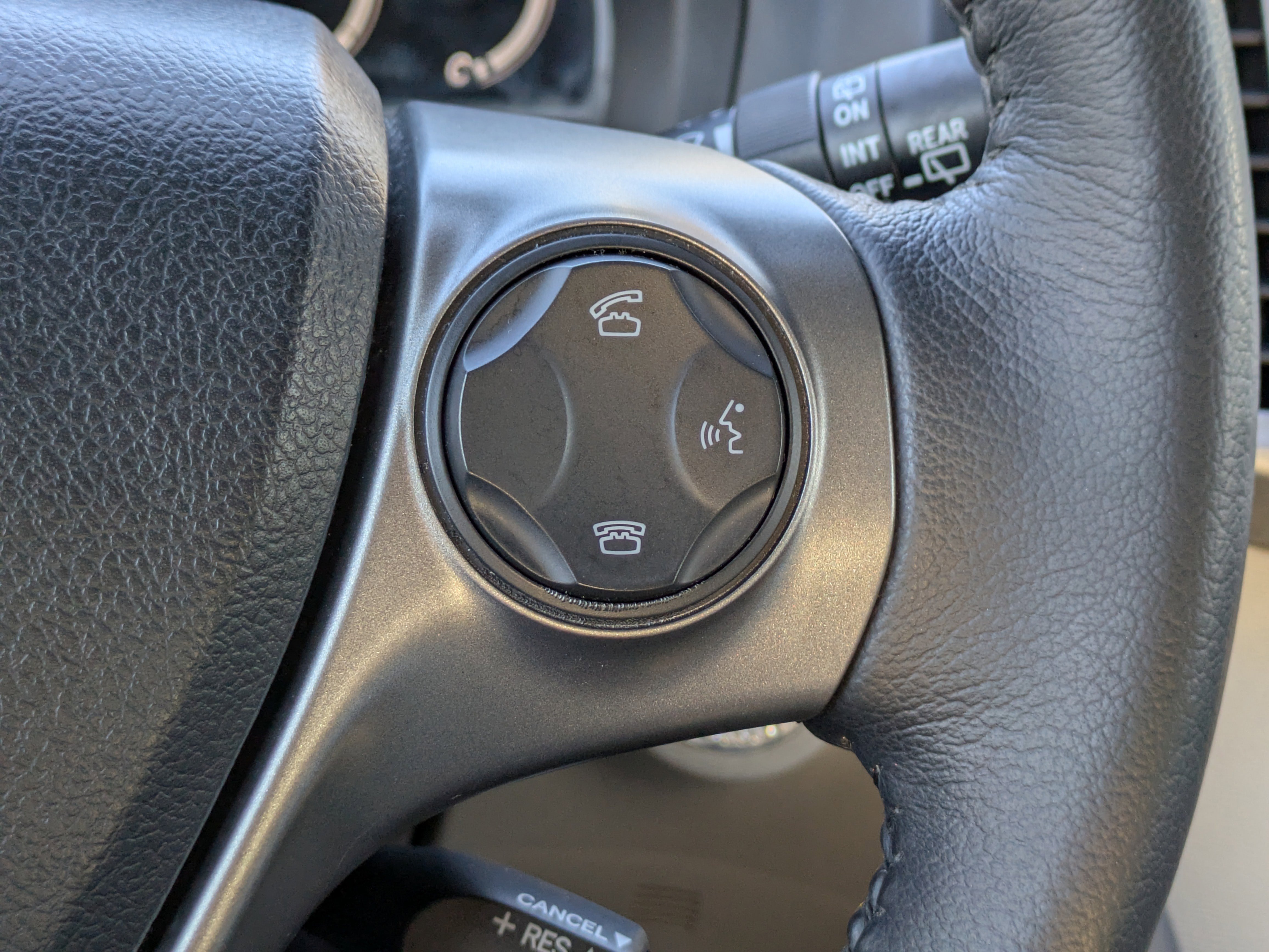 Used 2013 Toyota Venza XLE image 37