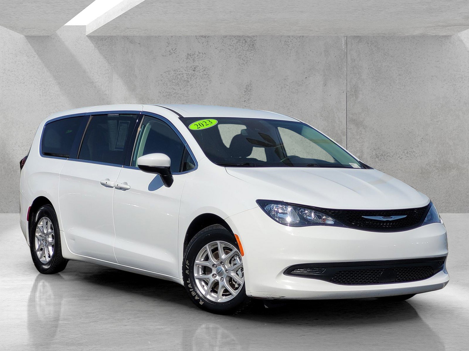 Used 2023 Chrysler Voyager LX