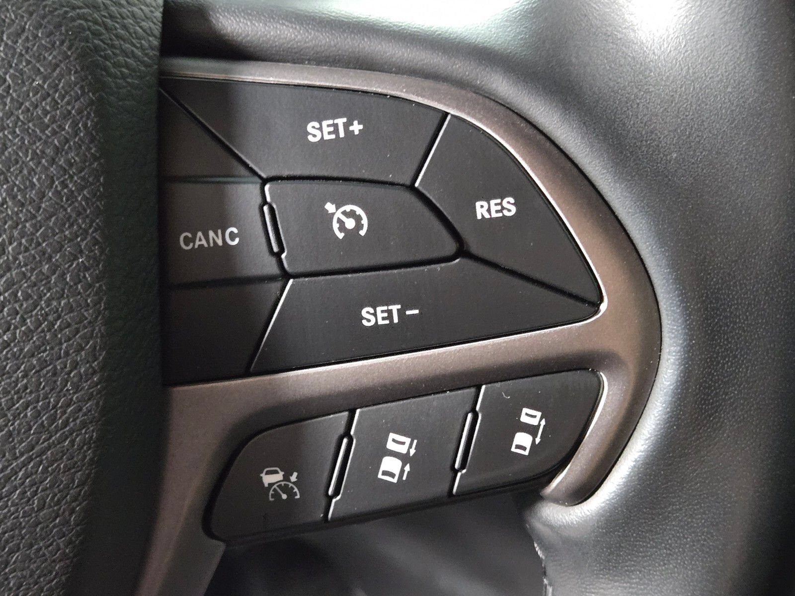 Used 2021 Jeep Grand Cherokee Limited X AWD/4WD image 23