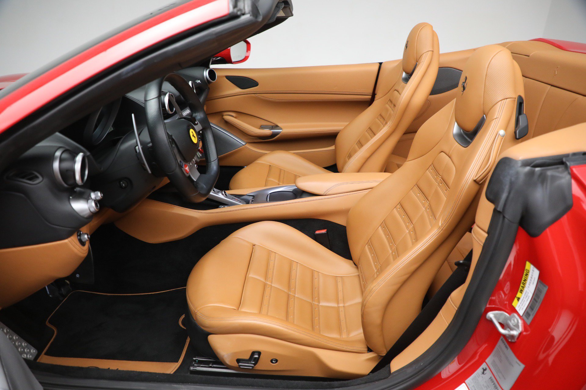 Used 2019 Ferrari Portofino RWD image 11