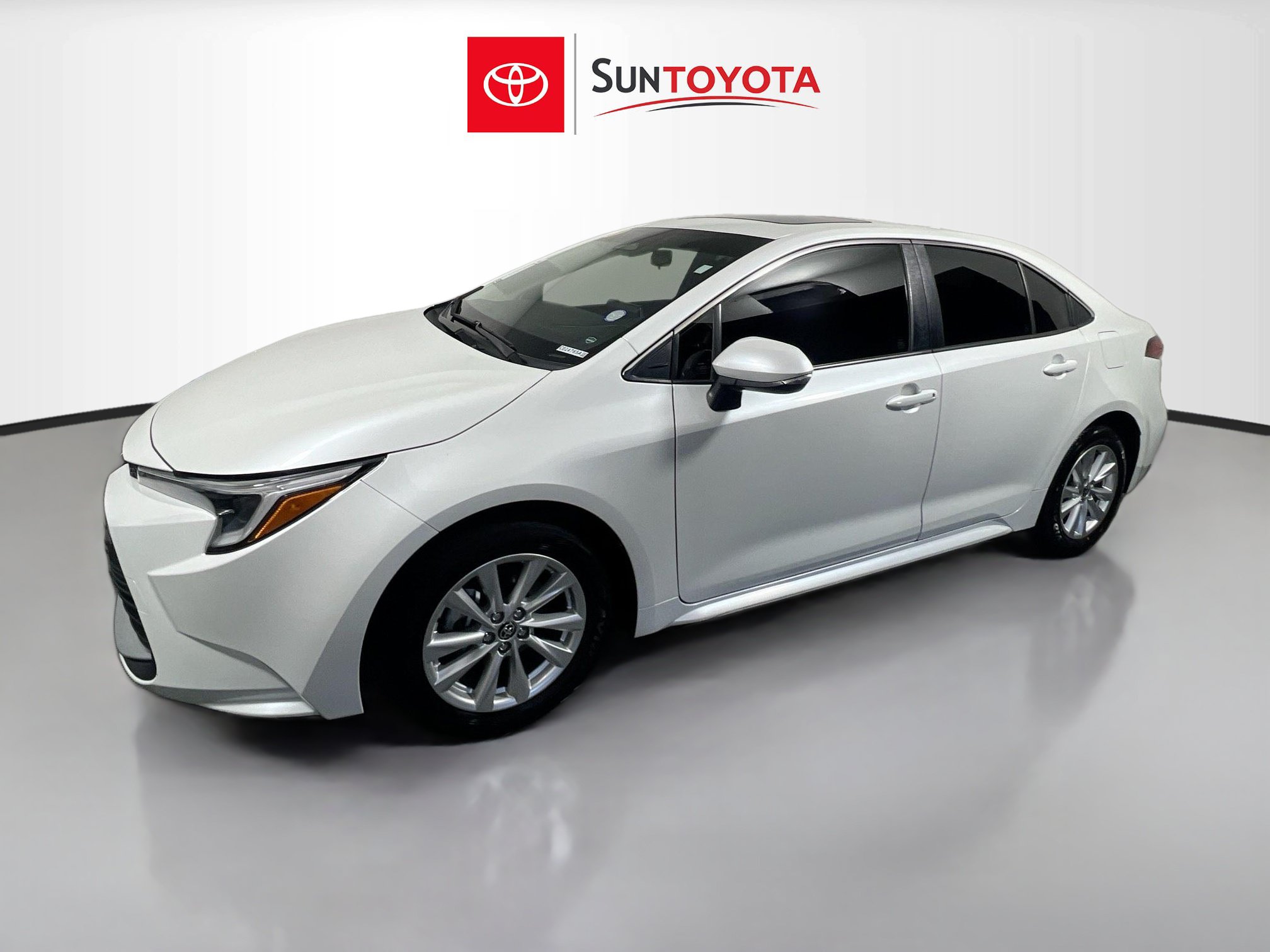 Used 2024 Toyota Corolla XLE FWD image 9