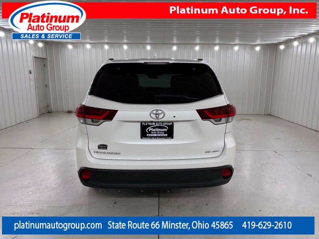 Used 2019 Toyota Highlander SE AWD/4WD image 4