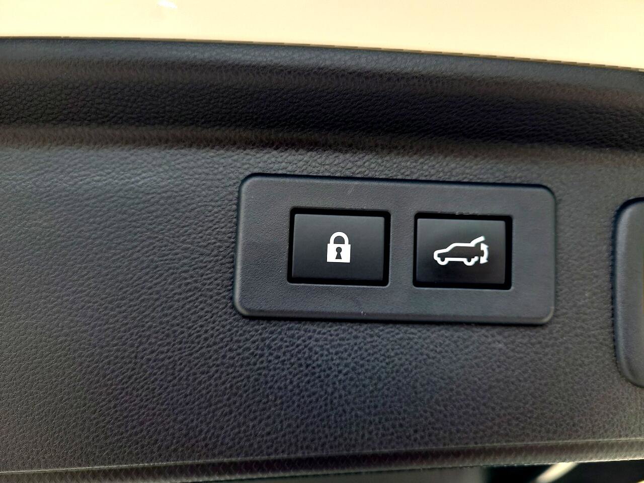 Used 2020 Subaru Forester Touring image 11