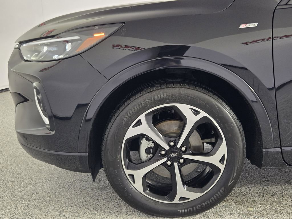 Used 2023 Ford Escape ST-Line Elite AWD/4WD image 9