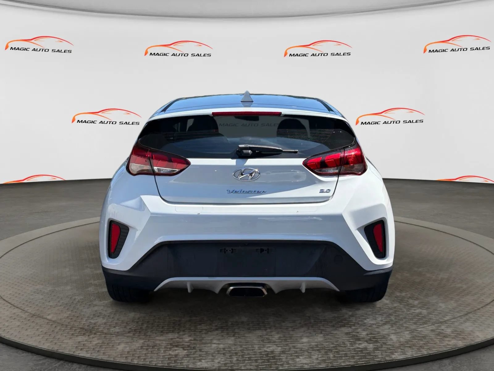 Used 2020 Hyundai Veloster 2.0 FWD image 9