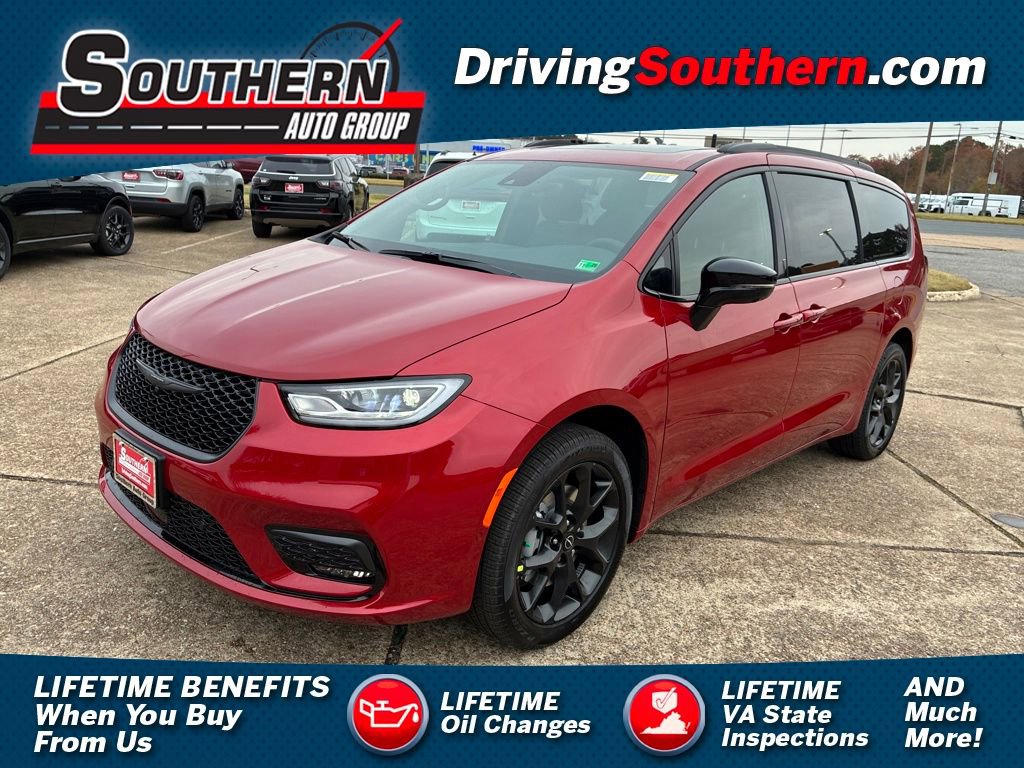 New 2026 Chrysler Pacifica Select AWD/4WD image 1