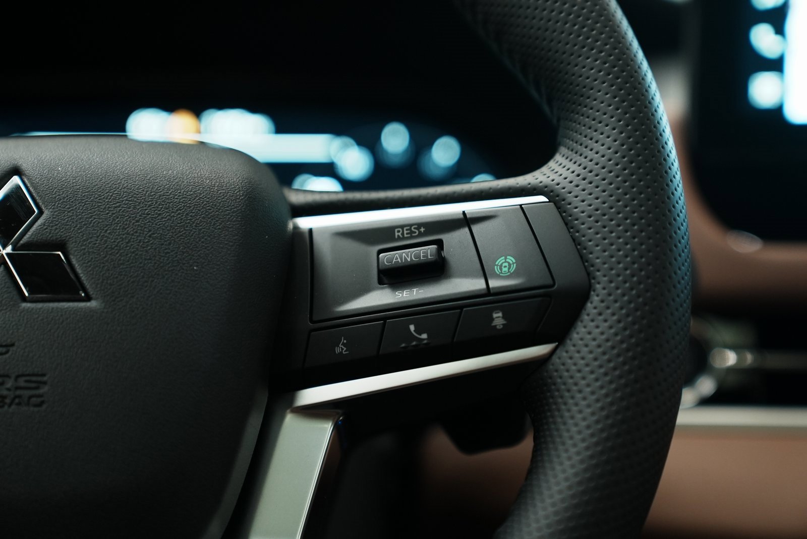 New 2025 Mitsubishi Outlander SEL image 28