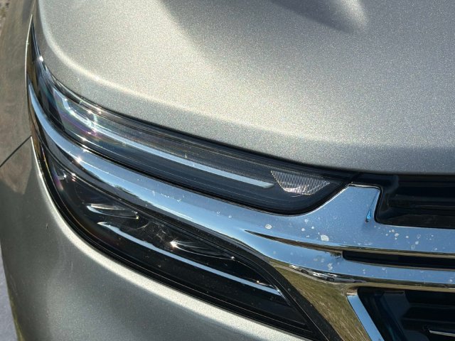 Used 2023 Chevrolet Equinox Premier AWD/4WD image 10