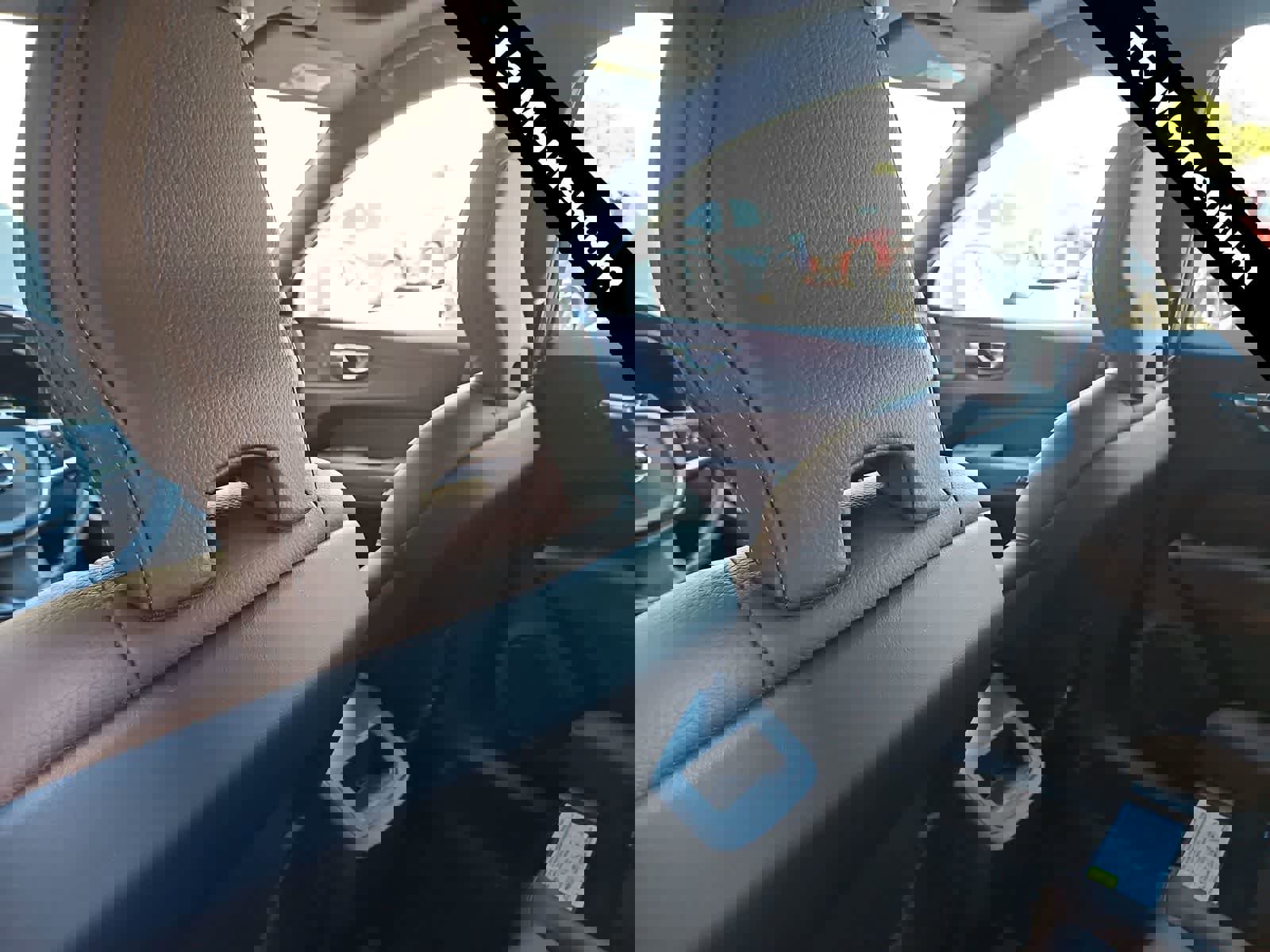 Used 2021 Volvo XC60 T5 Momentum w/ Advanced Package image 16