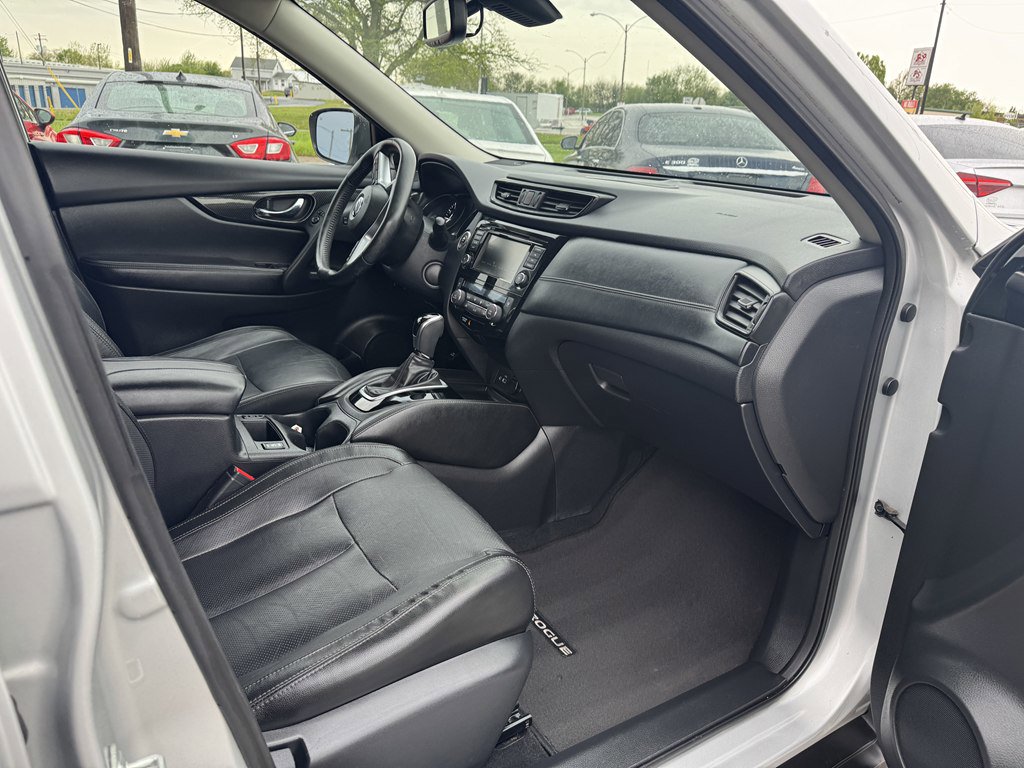 Used 2018 Nissan Rogue SL FWD image 20