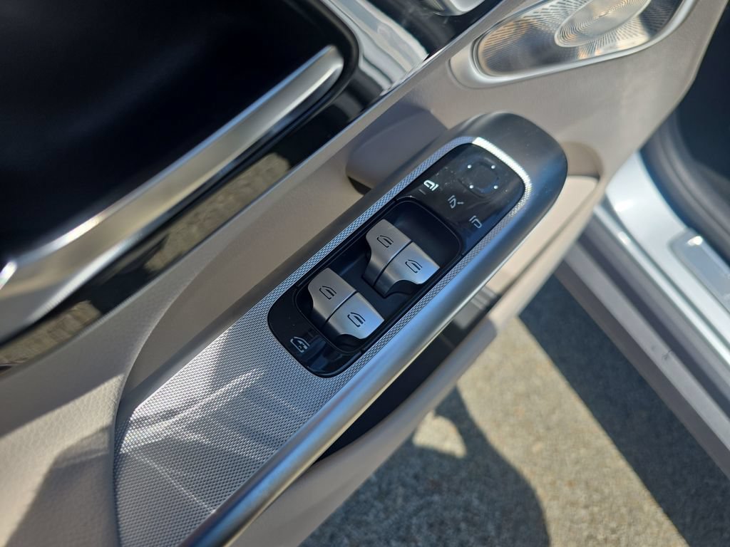New 2026 Mercedes-Benz GLC 300 4MATIC image 11