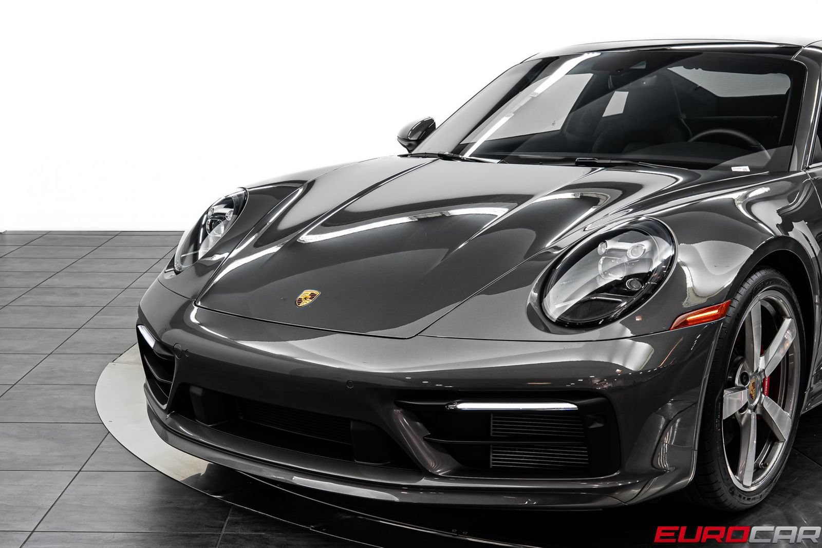 Used 2024 Porsche 911 Carrera 4S w/ Sportdesign Package AWD/4WD image 13