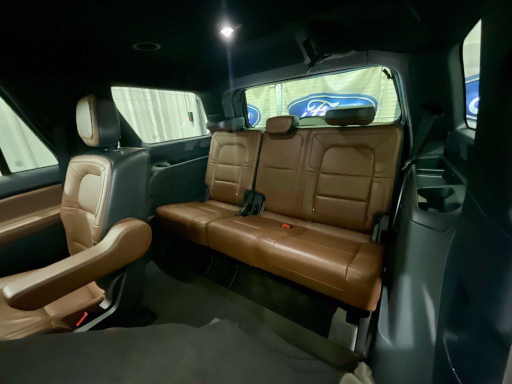 Used 2024 Lincoln Navigator Reserve AWD/4WD image 13