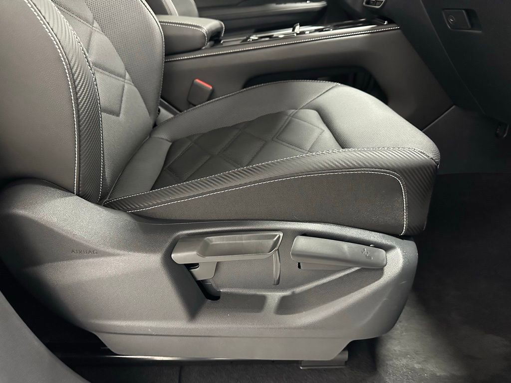 Used 2025 Volkswagen Atlas Cross Sport SE image 61