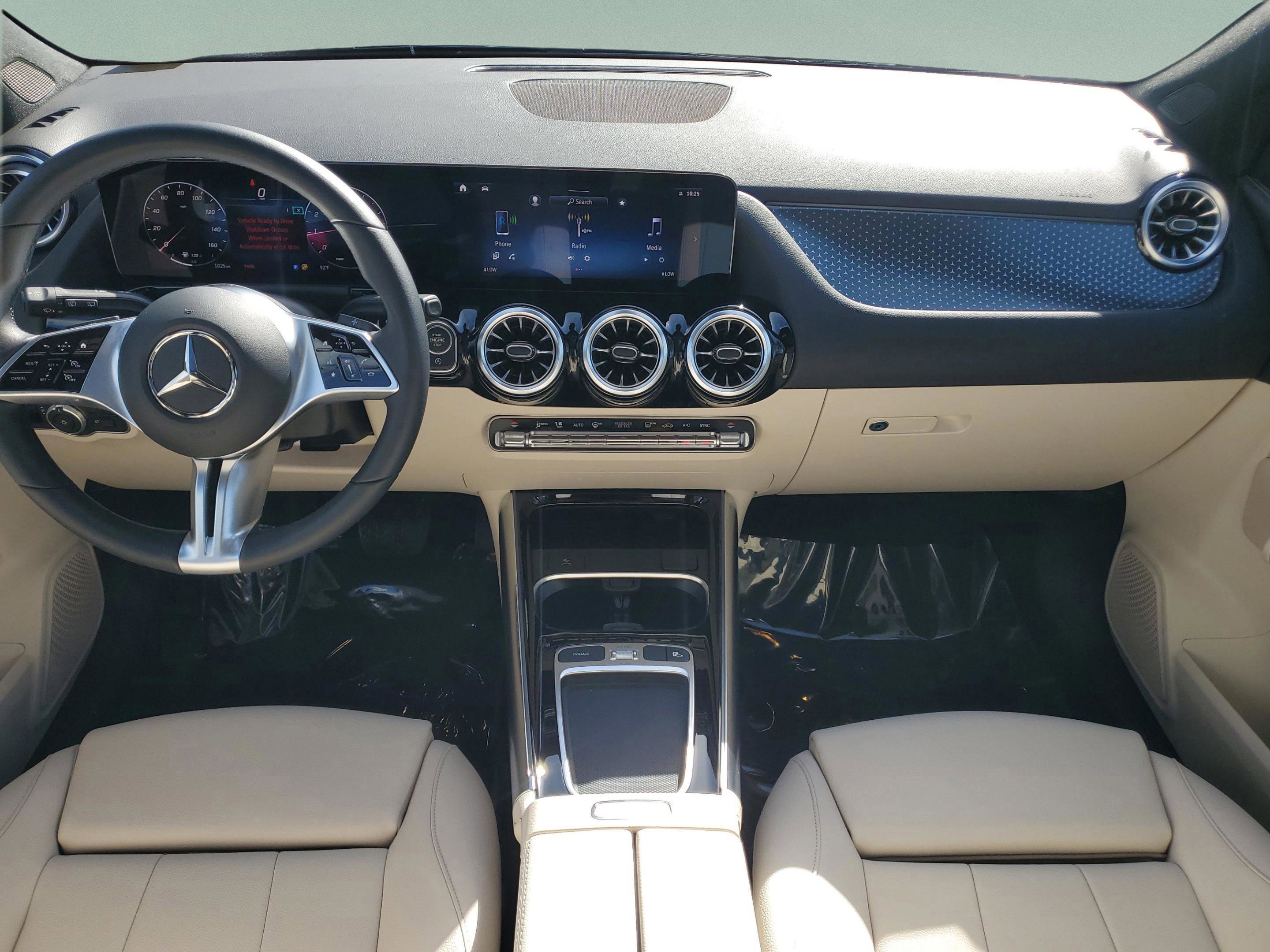 Used 2025 Mercedes-Benz GLA 250 image 7