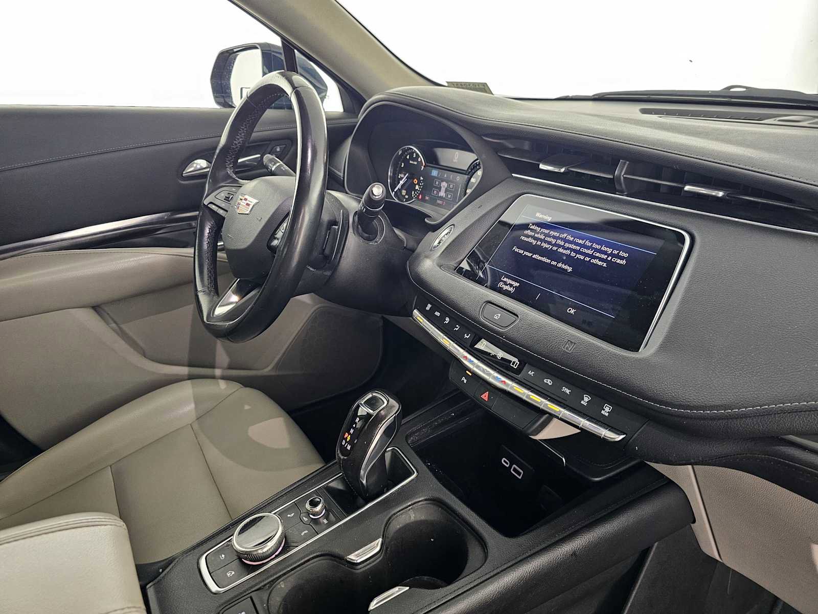 Used 2019 Cadillac XT4 Luxury image 11