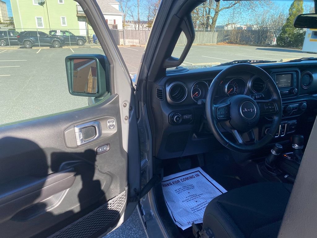 Used 2019 Jeep Wrangler Sport image 10