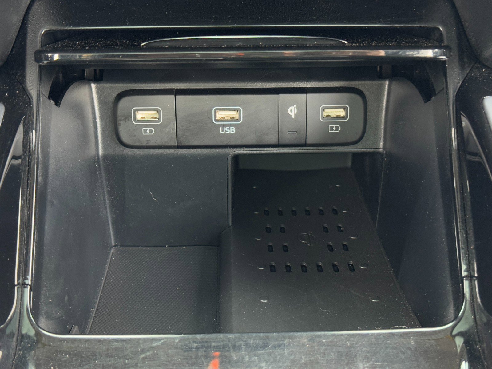 Used 2022 Kia Sorento SX w/ Panoramic Sunroof Package image 29