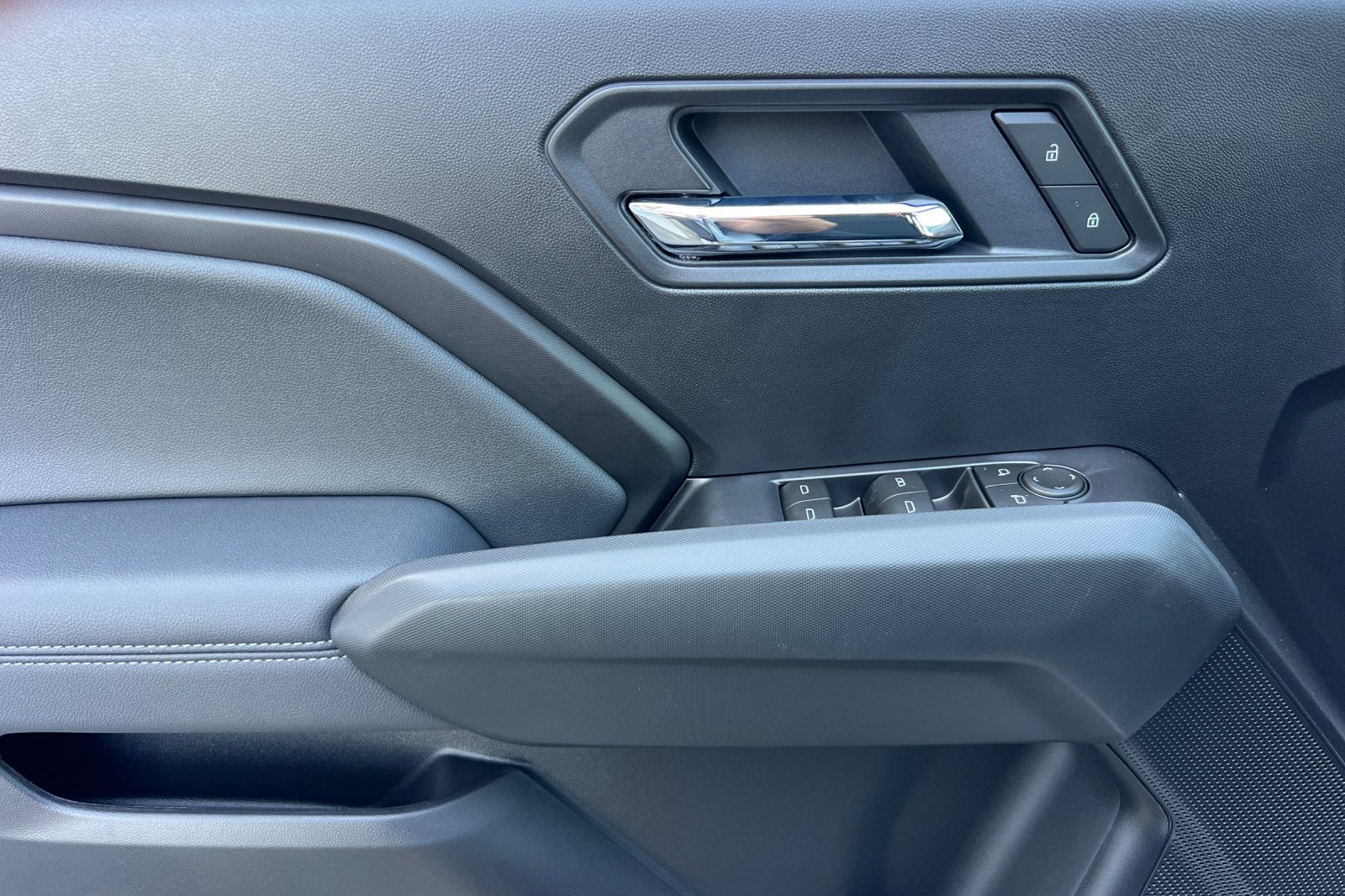 New 2026 GMC Canyon Elevation RWD image 12