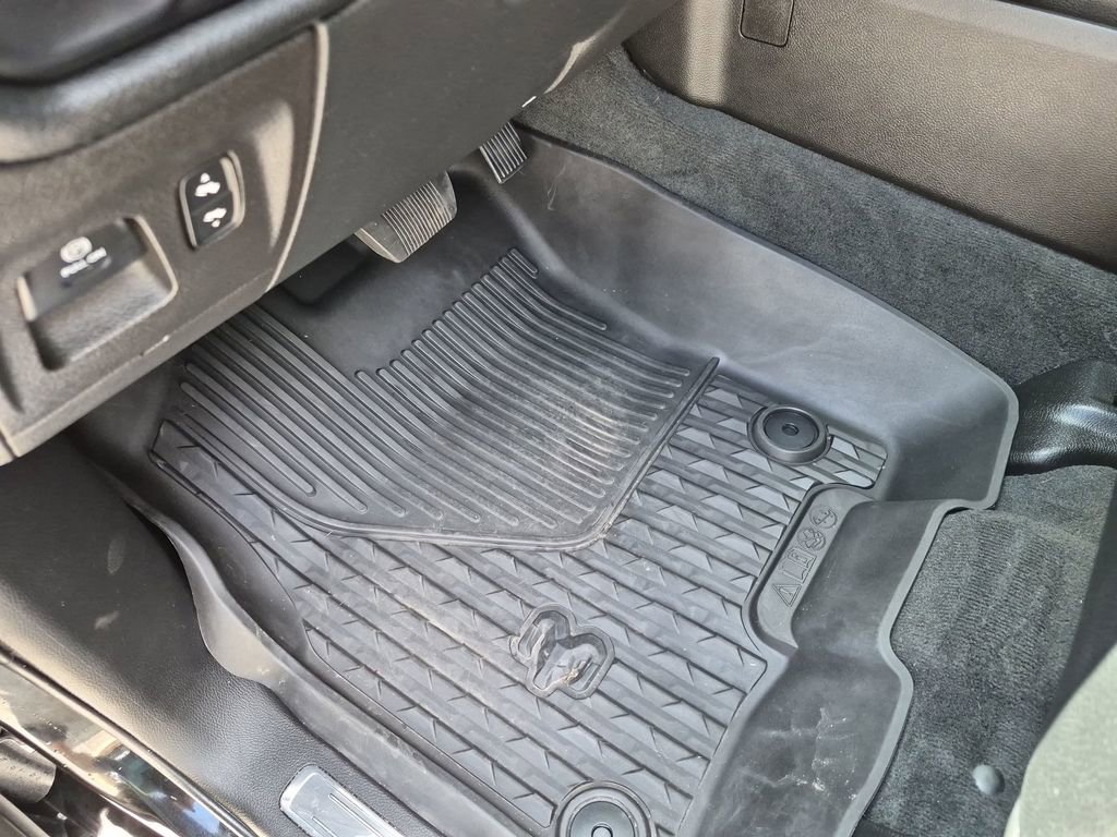 Used 2022 RAM 1500 Laramie w/ Sport Appearance Package AWD/4WD image 22