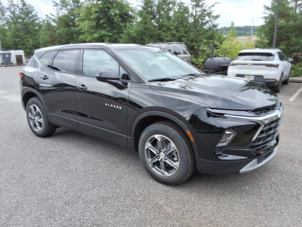 New 2026 Chevrolet Blazer LT FWD image 3