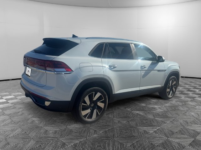 New 2026 Volkswagen Atlas Cross Sport SE FWD image 5