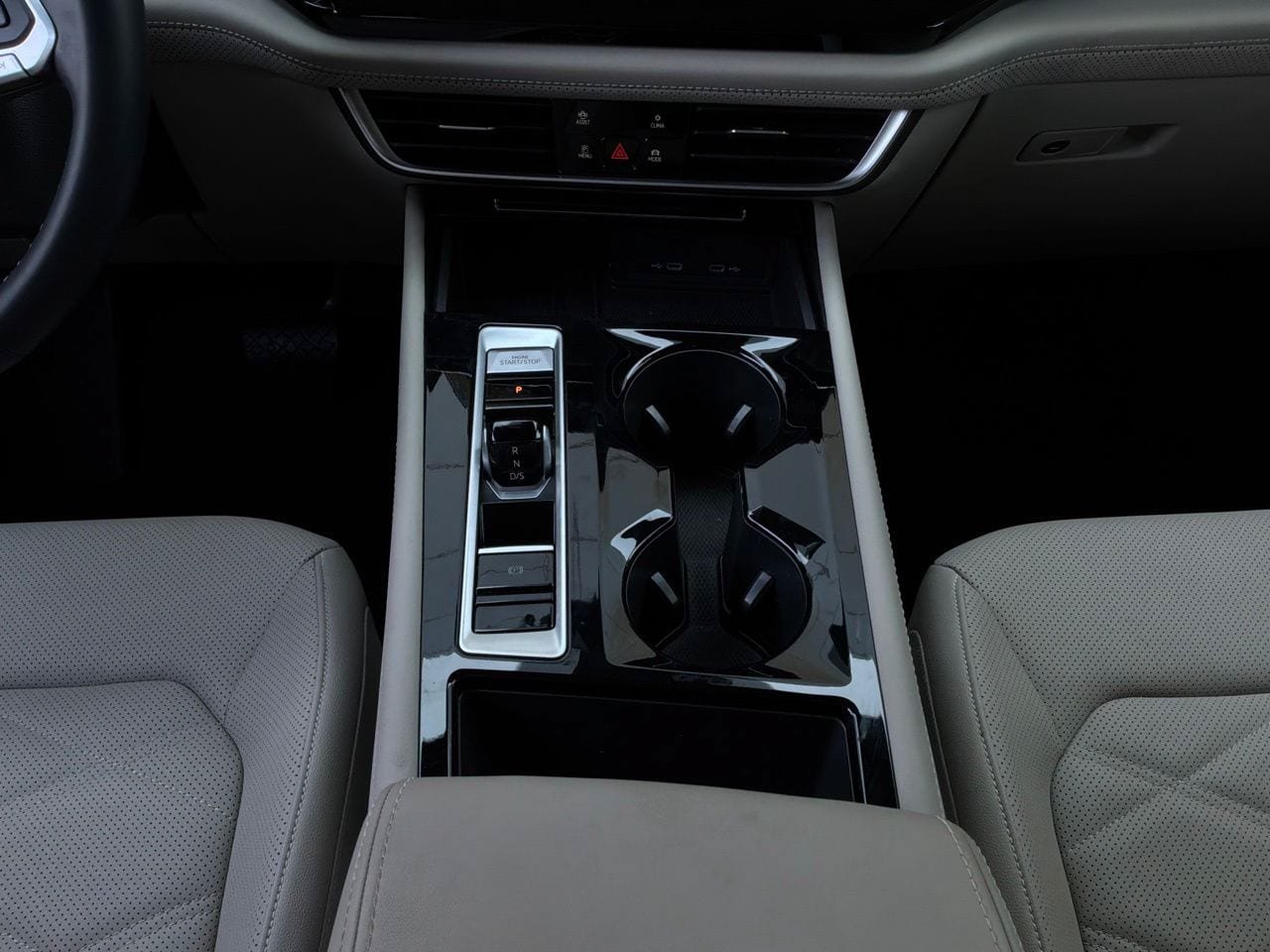 Used 2026 Volkswagen Atlas SE FWD image 17