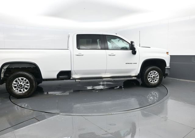 Used 2023 Chevrolet Silverado 2500 LT w/ Snow Plow Prep/Camper Package image 4