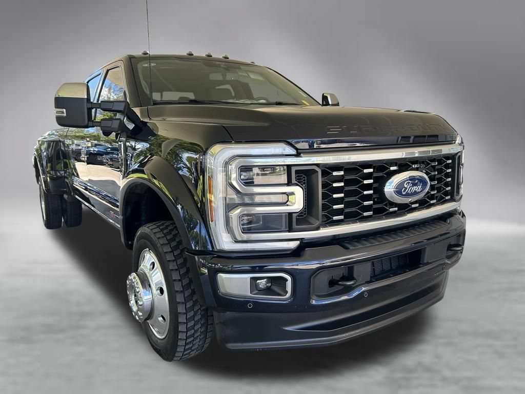 Used 2025 Ford F450 Platinum w/ Platinum Plus Package AWD/4WD image 2