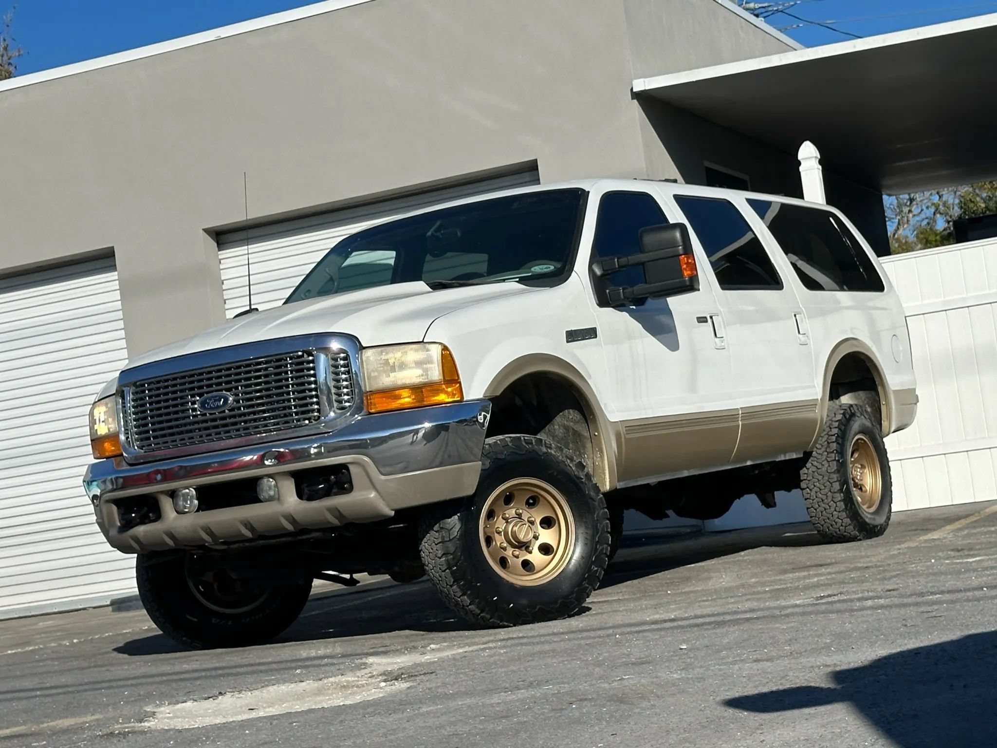 Used 2000 Ford Excursion Limited AWD/4WD image 18