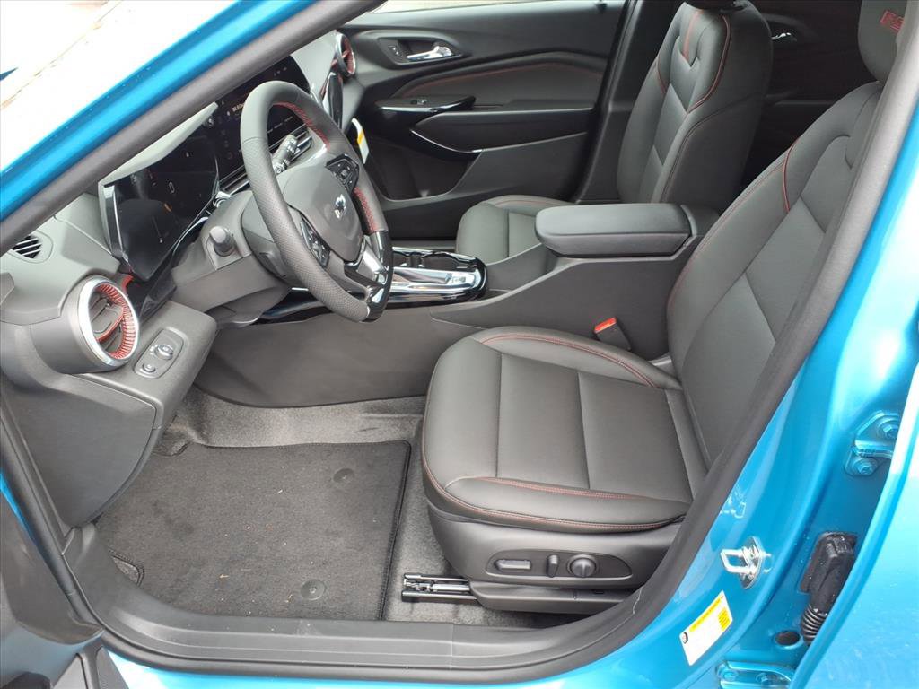 New 2026 Chevrolet Trax RS w/ Driver Confidence Package image 5